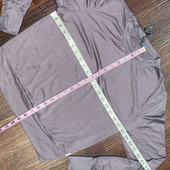 Vuori womens sweater - Picture 6 of 6